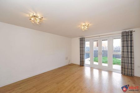 3 bedroom semi-detached house to rent - Photo 2