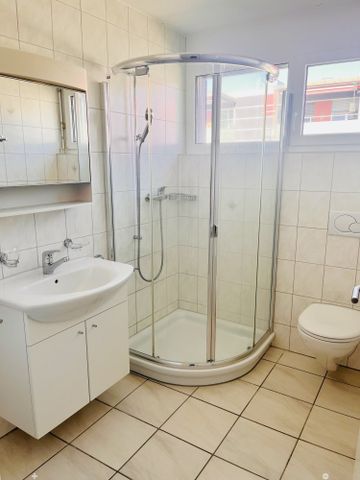 Helle 4-Zimmer-Wohnung mit Balkon und moderner Ausstattung in Biel - Foto 4