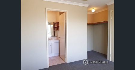 4x2 House in Huntingdal with Outdoor Entertainment Area - Photo 2