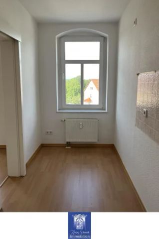 Wunderschöne Wohnung mit großem Balkon und Tageslichtbad in Pirna! - Photo 2