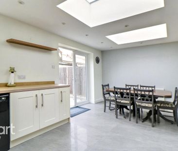 3 bedroom end of terrace house to rent - Photo 6