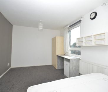 3 bedroom maisonette to rent - Photo 6