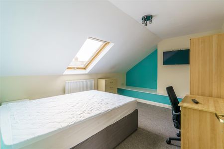 6 bed maisonette to rent in Tavistock Road, Jesmond, NE2 - Photo 4