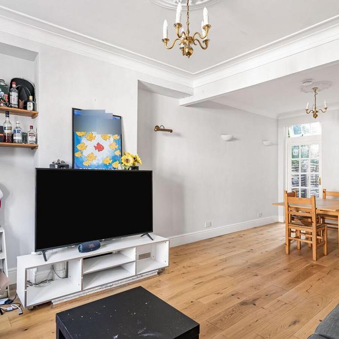 4 bedroom terraced house to rent - Photo 1