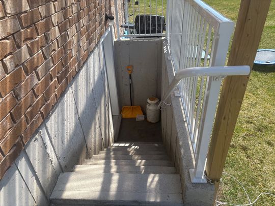 For Lease - 135 Monarch Street Unit# Basement, Welland, Ontario - Photo 1