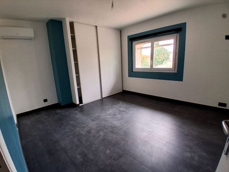 A louer - Appartement Saint-Victoret 3 pièces 44.99 m2 Duplex climatisé 45 m² , cave et 2 place de stationnement de parkings dans résidence fermée, - Photo 4