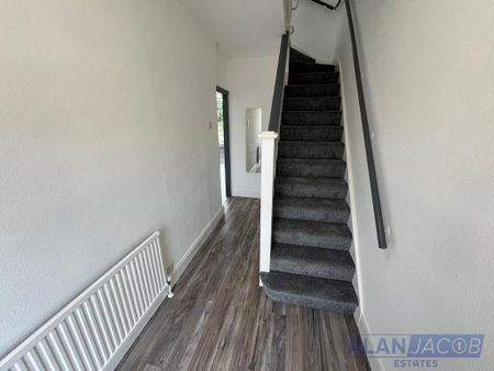 3 bedroom terraced house to rent - Photo 4
