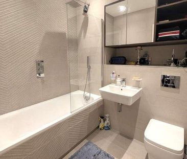 Woking, Surrey, GU21 - Photo 6