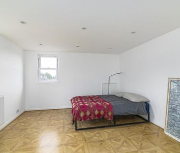 5 bedroom semi-detached house to rent - Photo 4