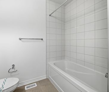 For Lease - 3155 Meadowridge Drive, Oakville, Ontario - Photo 3