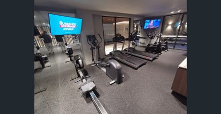 Luxury 2 bedrooms furnished apartment with secure parking For Rent - Photo 4