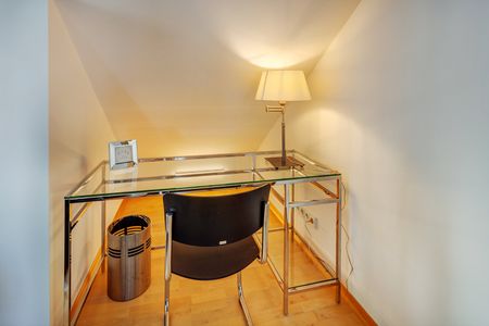 Quiet attic apartment with a beautiful view - Photo 4