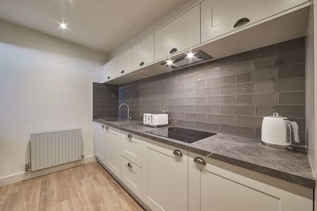 Eastborough - Photo 2