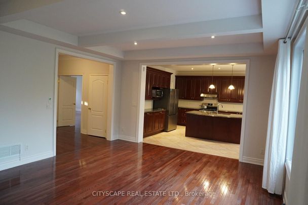 For Lease - 536 Canyon Street, Mississauga, Ontario - Photo 1