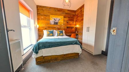 1 bedroom in a house share to rent - Photo 3