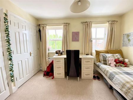 3 bedroom terraced house to rent - Photo 5