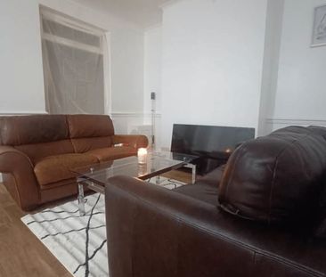 Room in a Shared House, Norway Street, M6 - Photo 2