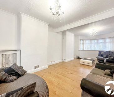 4 bedroom semi-detached house to rent - Photo 3