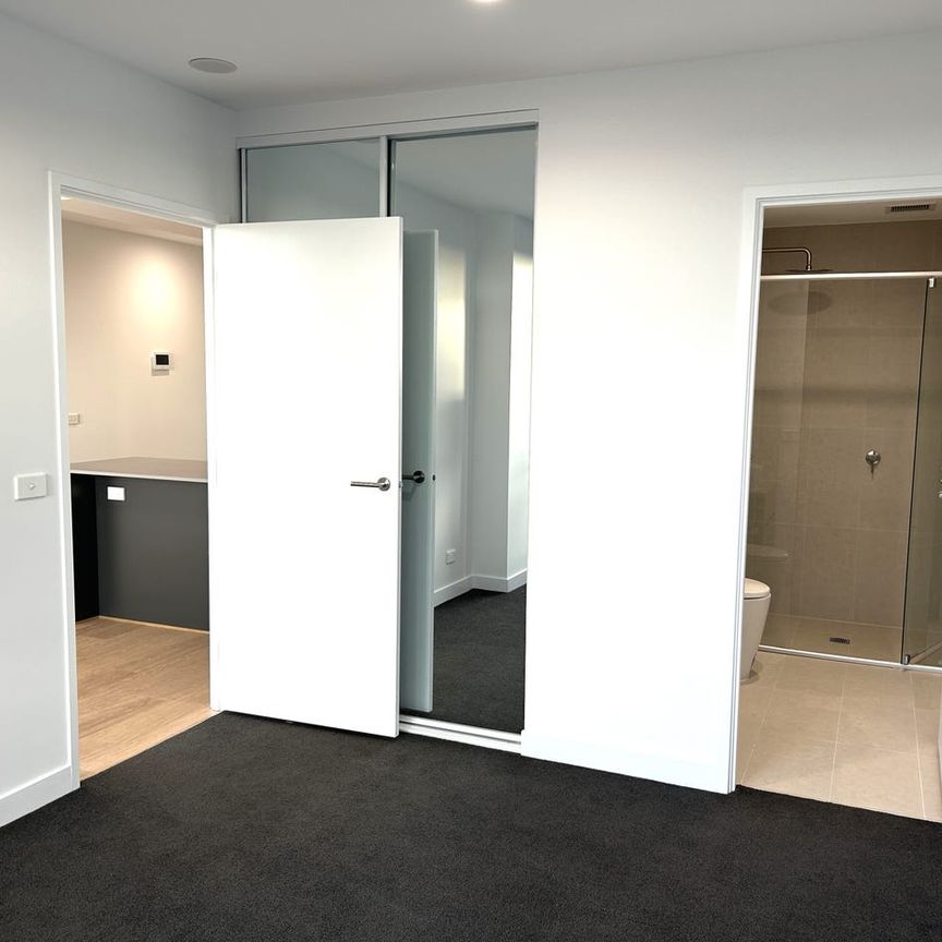 Apartment With A View - Photo 1