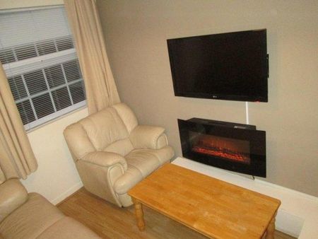 4 bedroom house share to rent - Photo 4