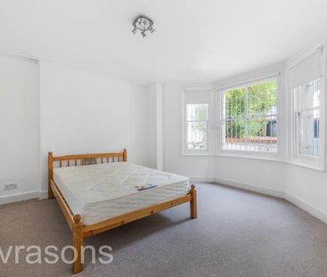 4 bedroom flat to rent - Photo 3