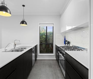 Modern Living On Olive - Photo 2