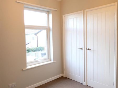3 bedroom terraced house to rent - Photo 5
