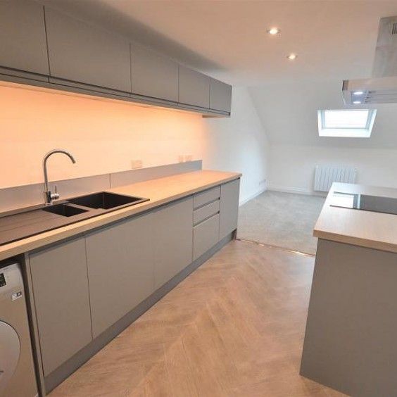 1 Bedroom Apartment To Let - Photo 1