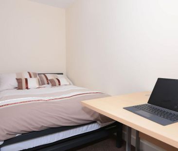 4 bedroom apartment to rent - Photo 5