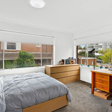 Minutes to Wollongong Harbour, beach and cafes - Photo 3