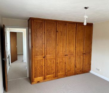 2 bedroom end of terrace house to rent - Photo 5