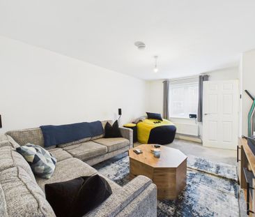 2 bedroom end of terrace house to rent - Photo 1