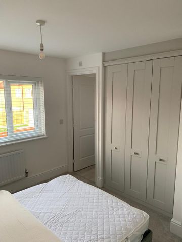 1 bedroom in a house share to rent - Photo 3