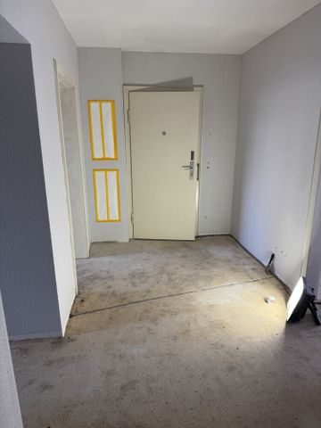 Mitten in der Stadt neu renoviert, kleiner Balkon! - Photo 4