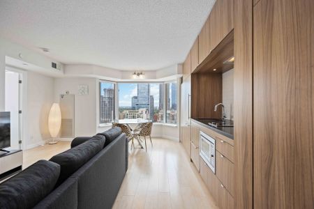 For Lease - 155 Yorkville Avenue Unit# 2604, Toronto, Ontario - Photo 2