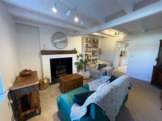 Available now, 2 The Terrace is a delightful two bedroomed terraced cottage ideally situated within the beautiful village of Ingleby Arncliffe which offers a wonderful selection of amenities. - Photo 1