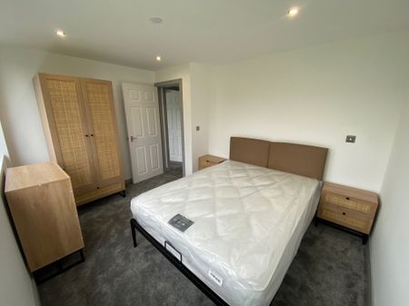 Green Lane, Leeds, Yeadon - Photo 2