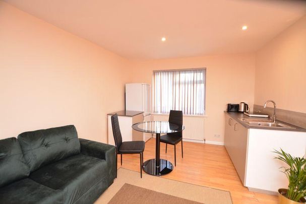 Studio to rent - Photo 1