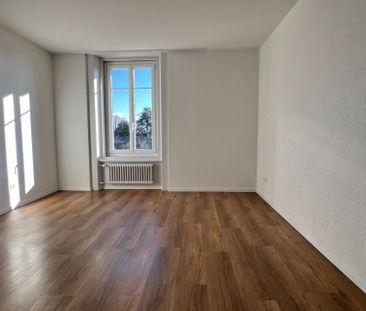 Appartement ensoleillé rénové 3 pièces - Photo 2