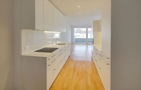 Modern and central - Photo 3