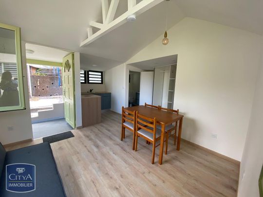 Location Maison 1 pièce 20m² ST DENIS 97400 - Photo 1