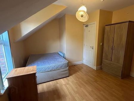 Great 7 Bedroom House, 69 University Avenue, Queens Quarter, Belfast, BT7 1GX - Photo 3