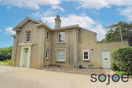 2 bedroom maisonette to rent - Photo 4
