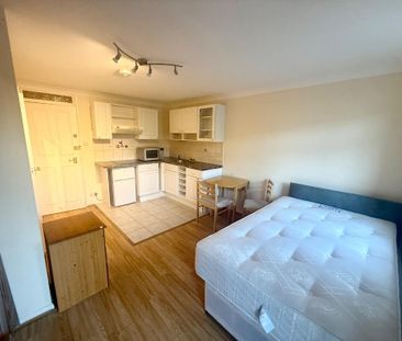 Studio to rent - Photo 5