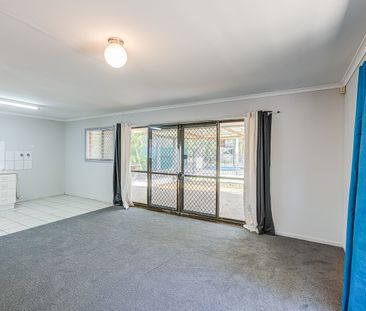 FAMILY HOME WITH INGROUND POOL AND A GREAT SIZED BLOCK - Photo 1