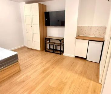 Alquiler de estudio en Avenida Carlos Haya s/n - Photo 1