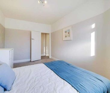 Clapham Road, Clapham, SW9 - Photo 3