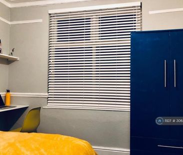 1 bedroom in a house share to rent - Photo 3