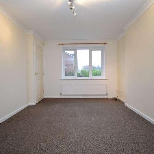 St Peters Gate, Ossett, WF5 - Photo 1