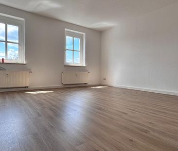 *** Renovierte 2-Raumwohnung im Zentrum | Einbauküche | Dachgeschos... - Foto 4